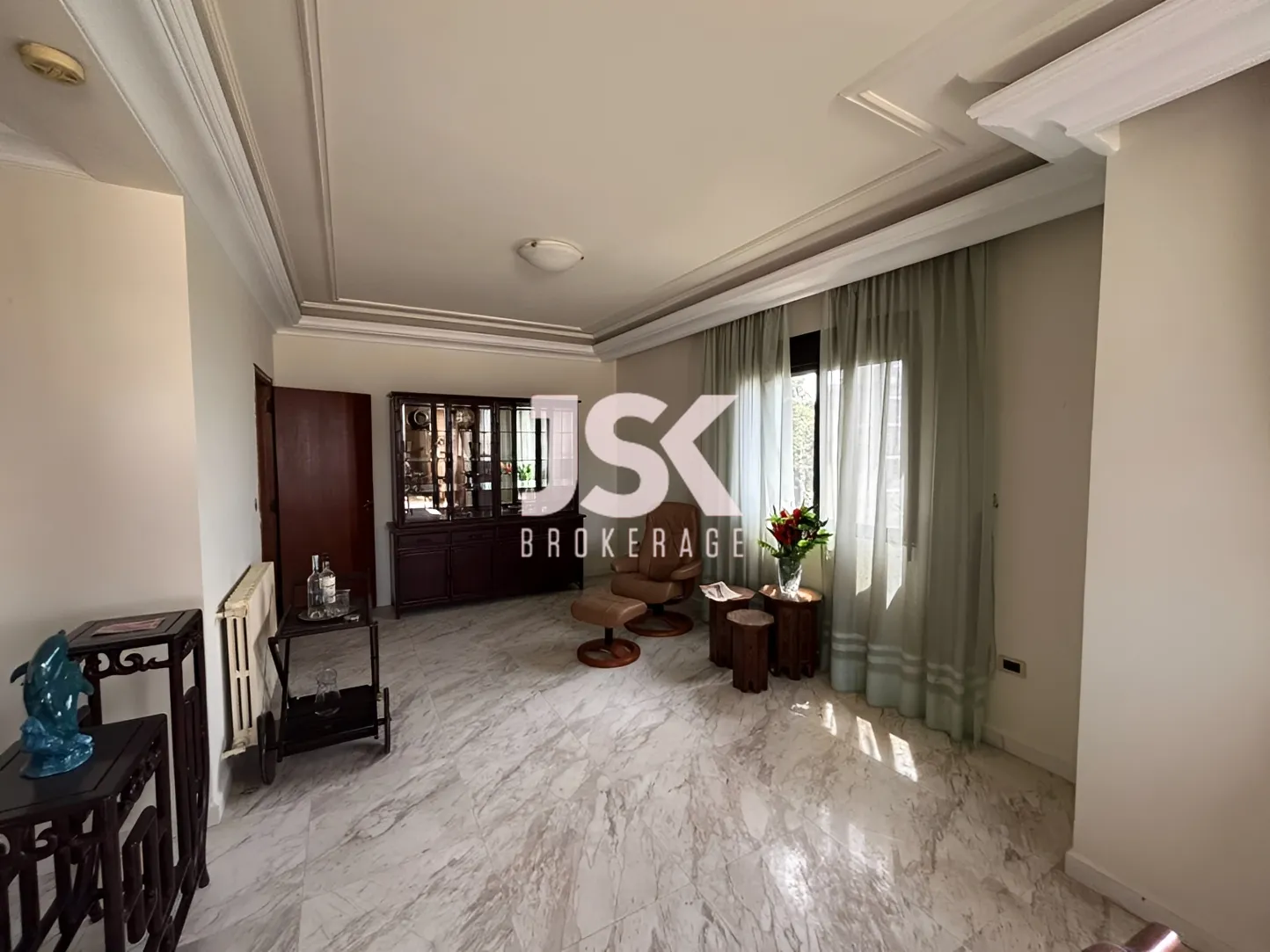 Apartment for rent in Aaoukar, Lebanon - 4 bed, 4 bath