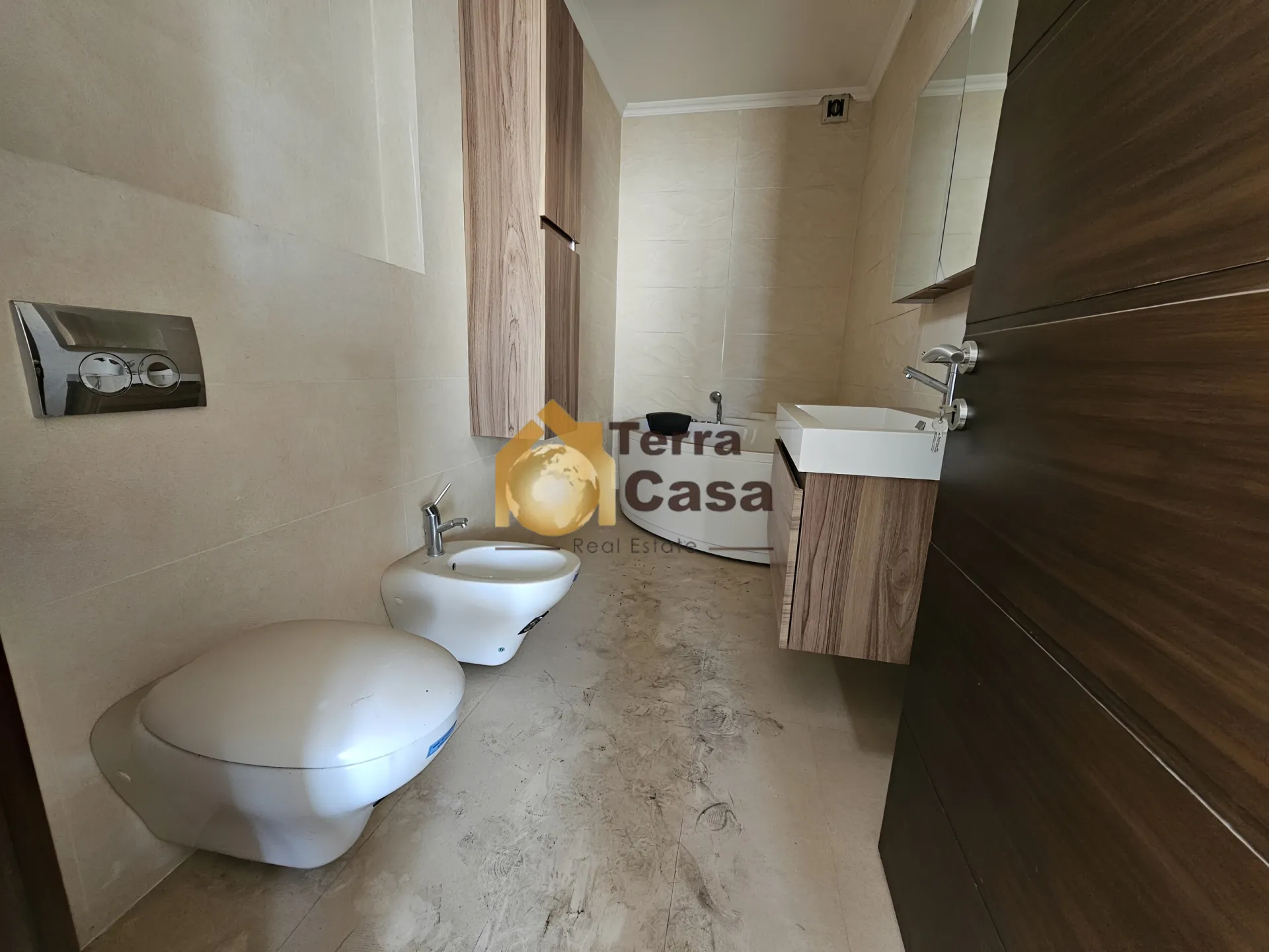 Duplex for sale in Achrafieh
