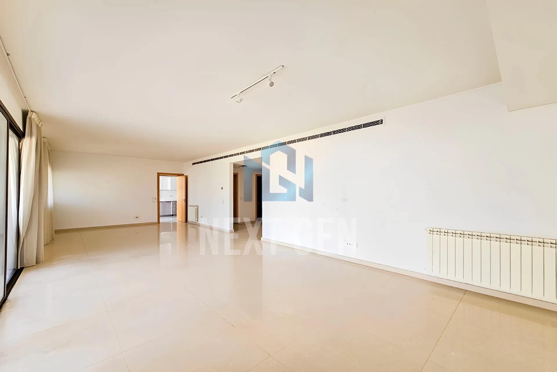 Apartment for rent in Achrafieh, Beirut, Lebanon - 4 bed, 5 bath