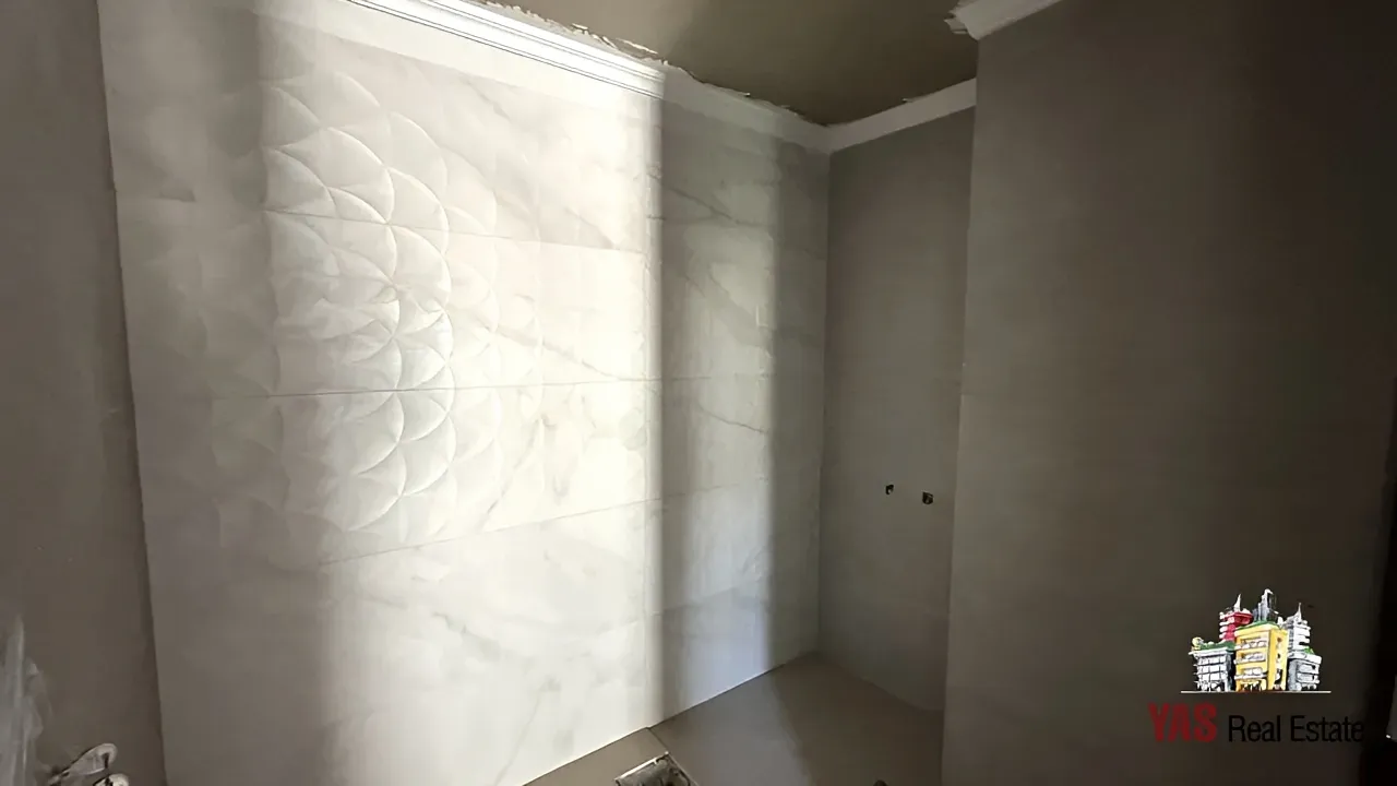 Apartment for Sale in Ballouneh