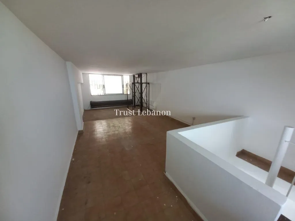 Shop for rent in Cornet Chahwan, Lebanon