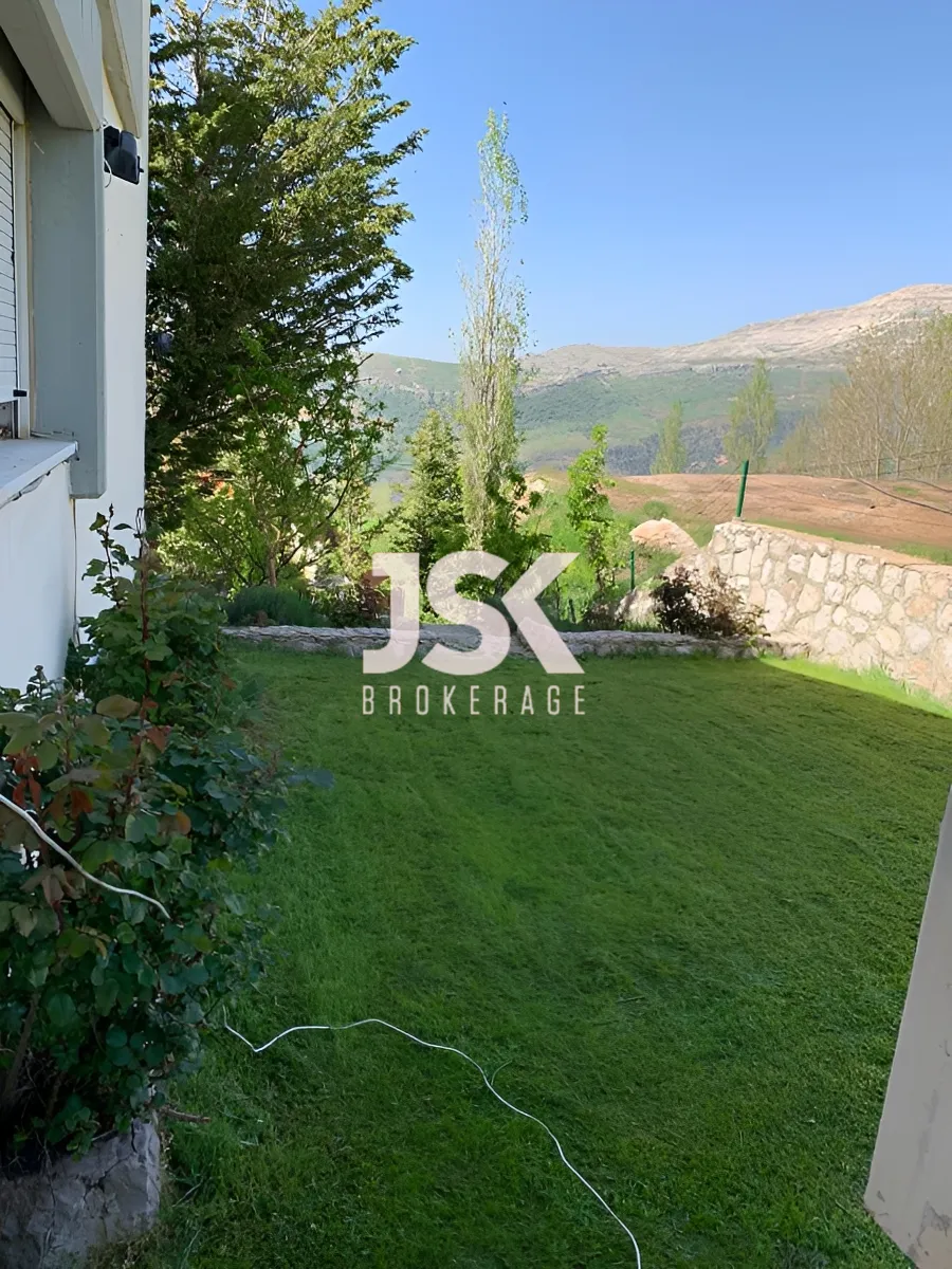 Chalet for sale in Zaarour