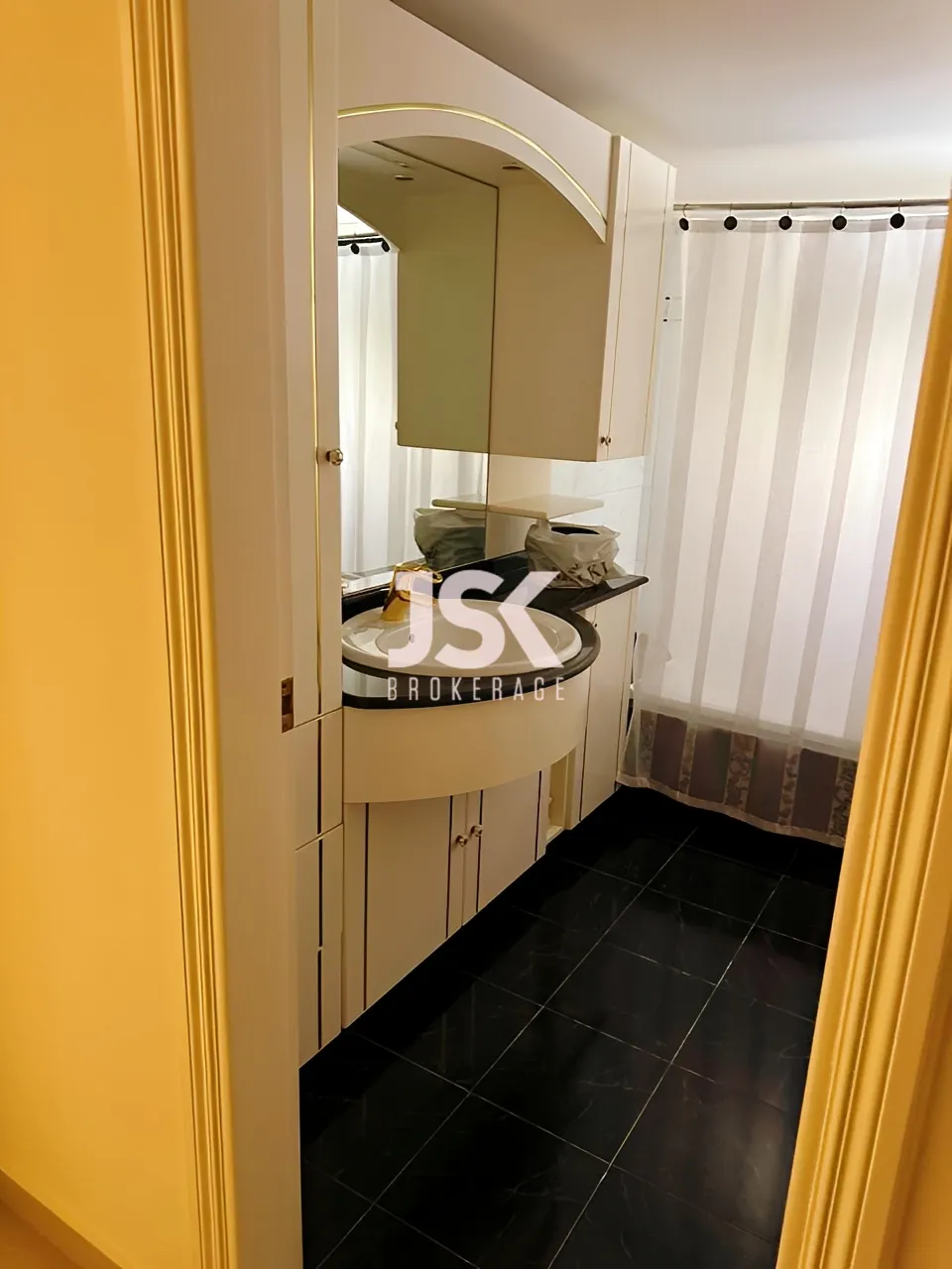 Apartment for Rent in Sahel Aalma