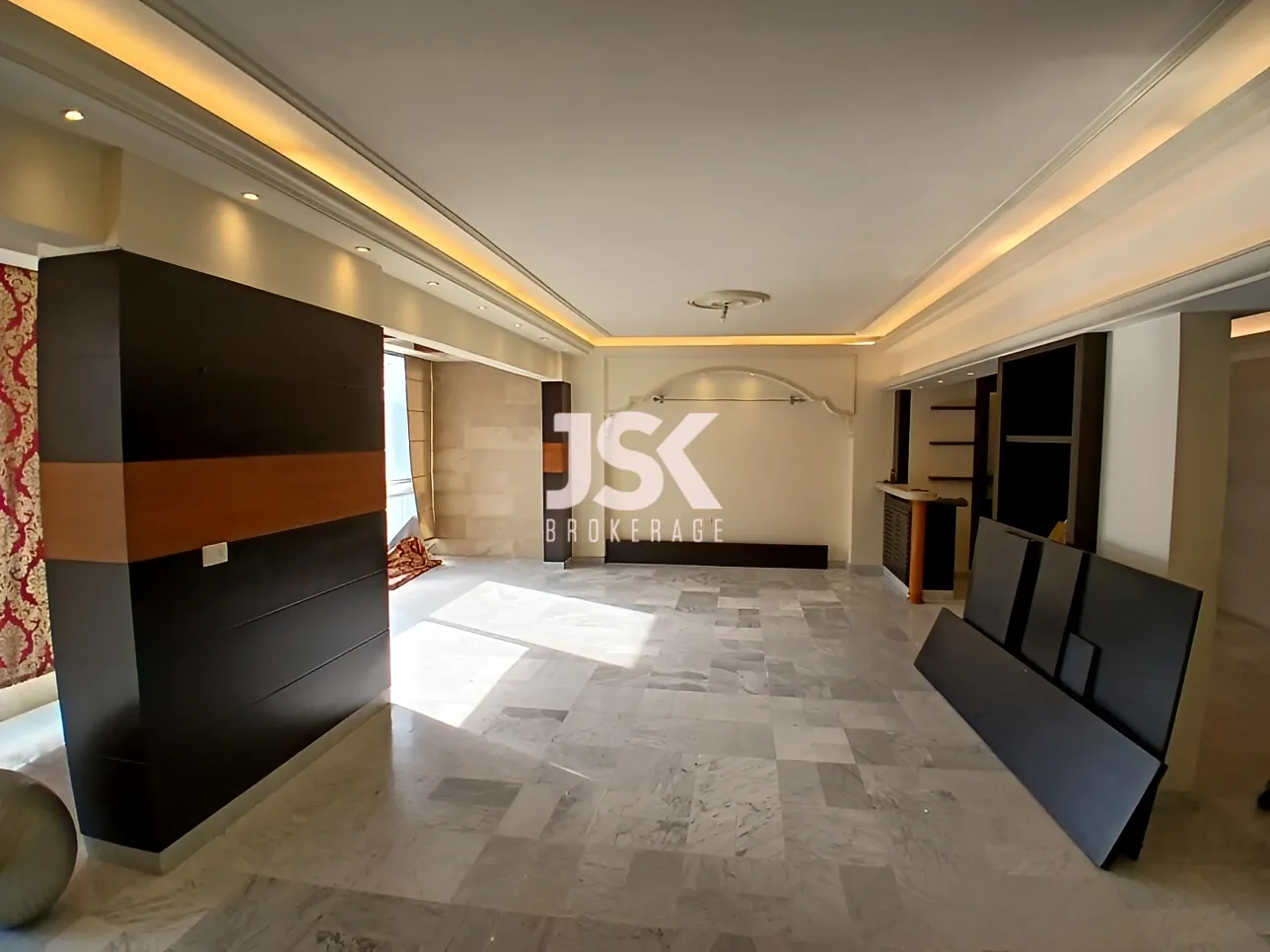 Apartment for Rent in Cornet Chahwan