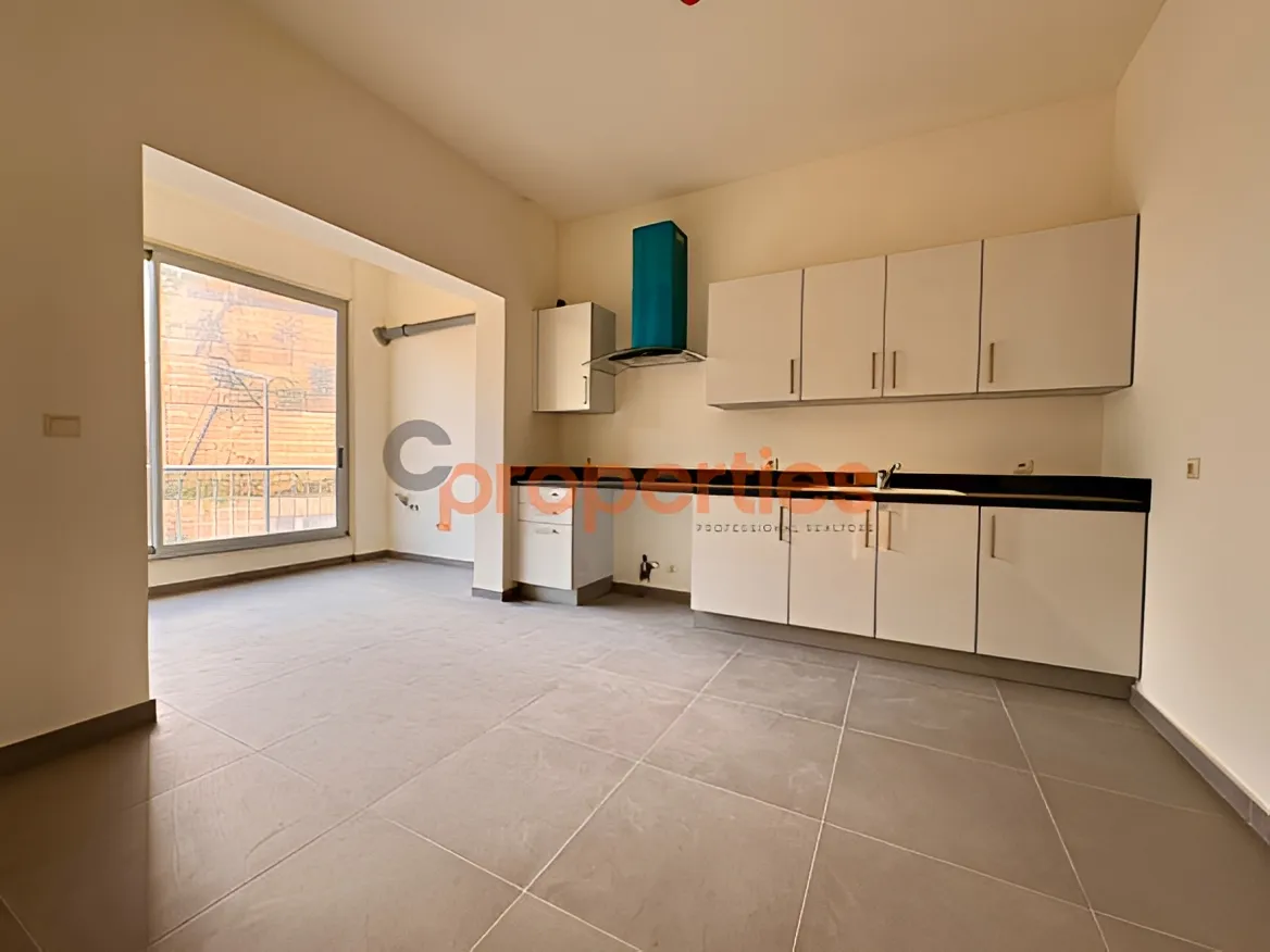 Apartment for Rent in Louaizeh