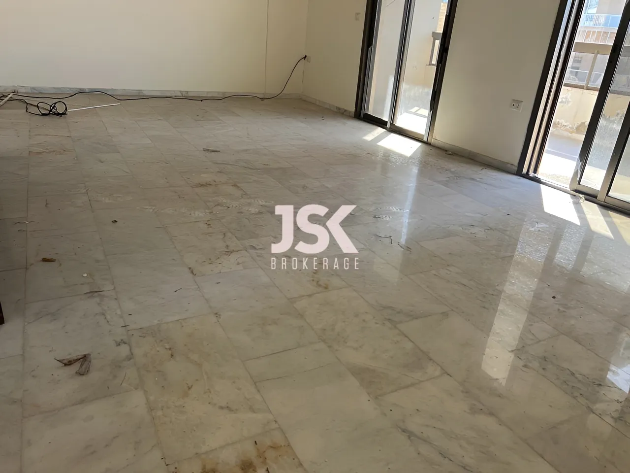 Apartment for Sale in Aaramoun - 3 bed, 3 bath