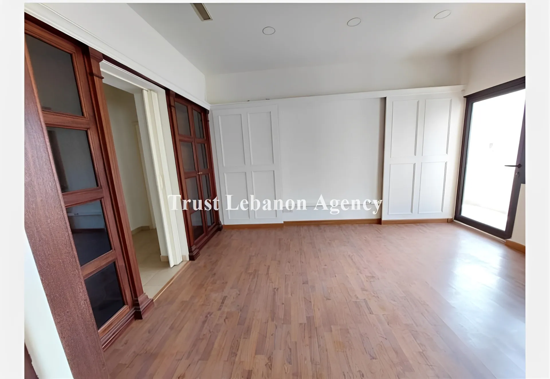 Office for rent in Baabda, Badaro