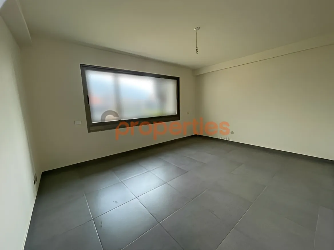 Office for Rent in Kfar Hbab
