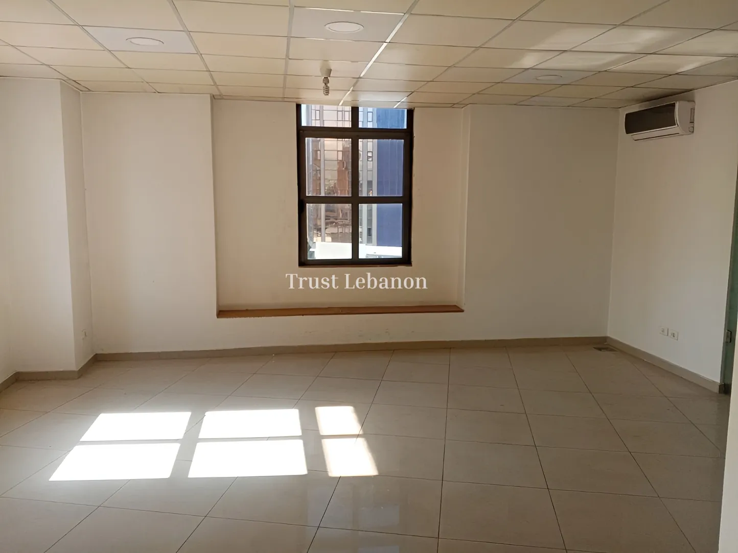 Office for rent in Baouchriyeh, Lebanon