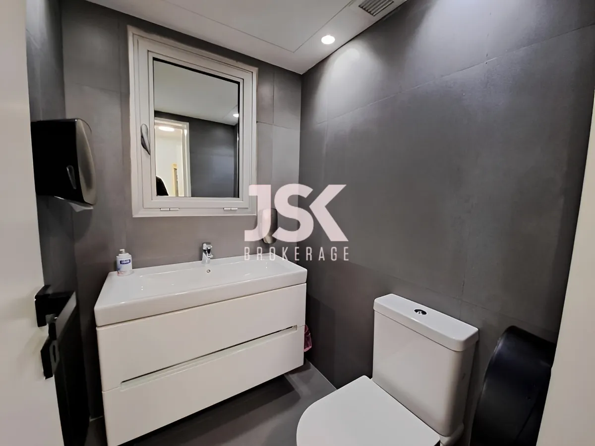 Office for Sale in Sin El Fil