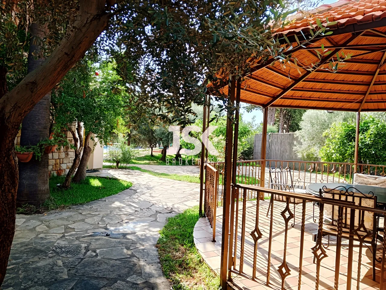 Villa for Sale in Aamchit