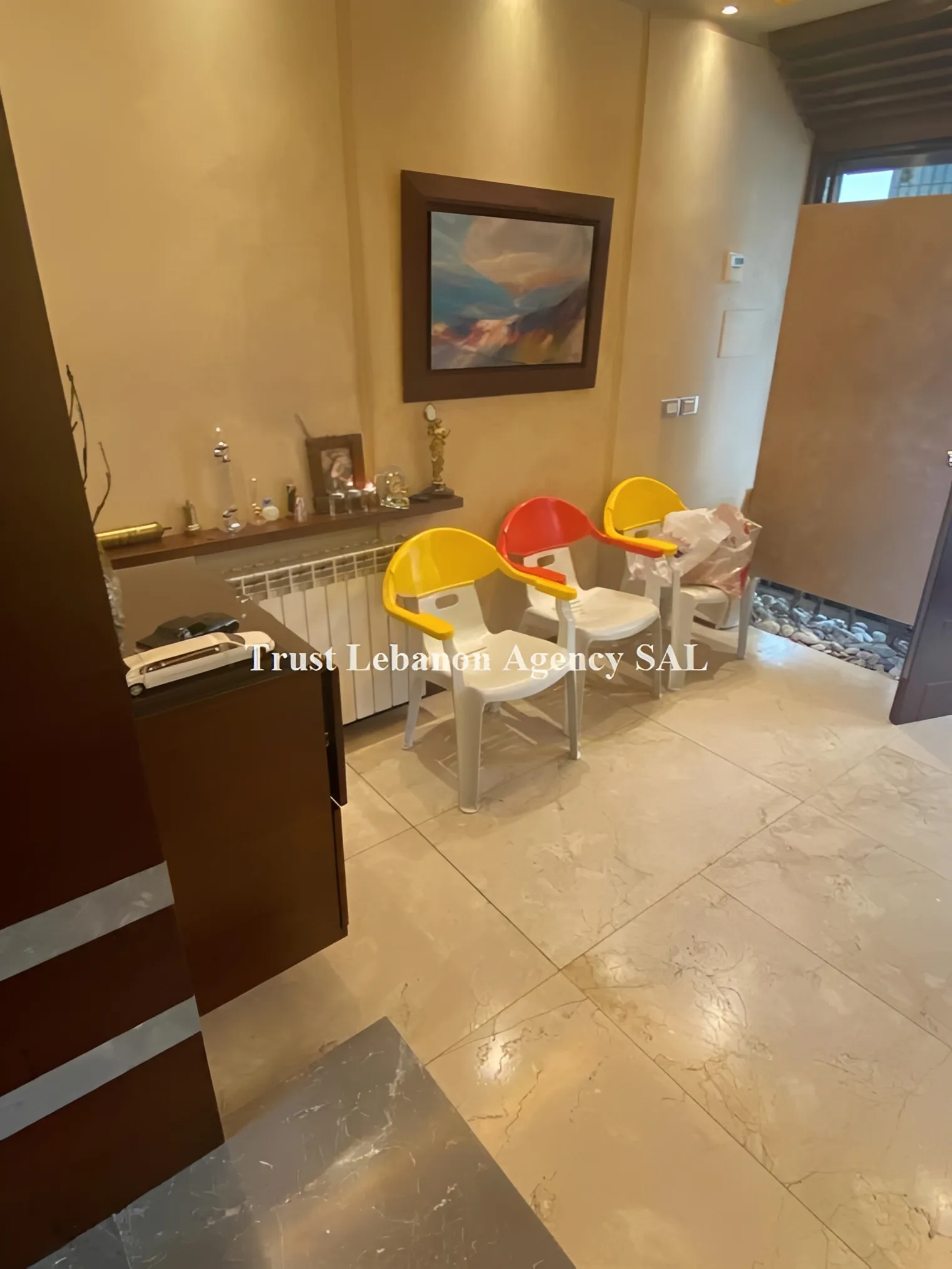 Office for sale in Metn, Zalka