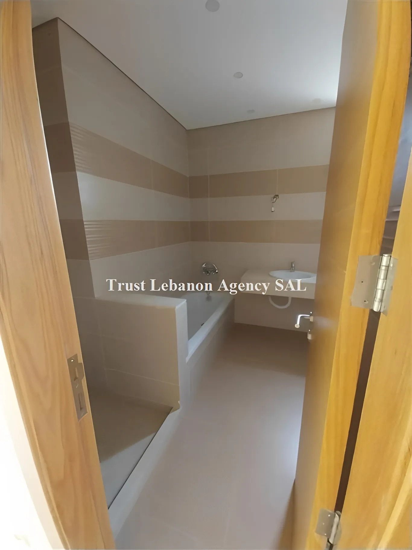 Apartment for Sale in Baabda Louaizeh Lebanon - 3 bed, 5 bath