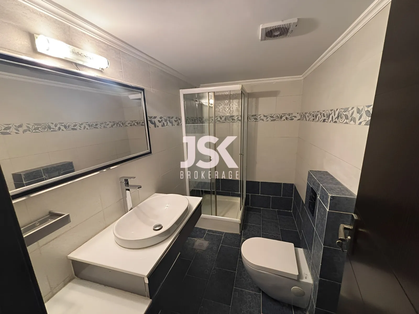 Apartment for Rent in Mazraat Yachoua
