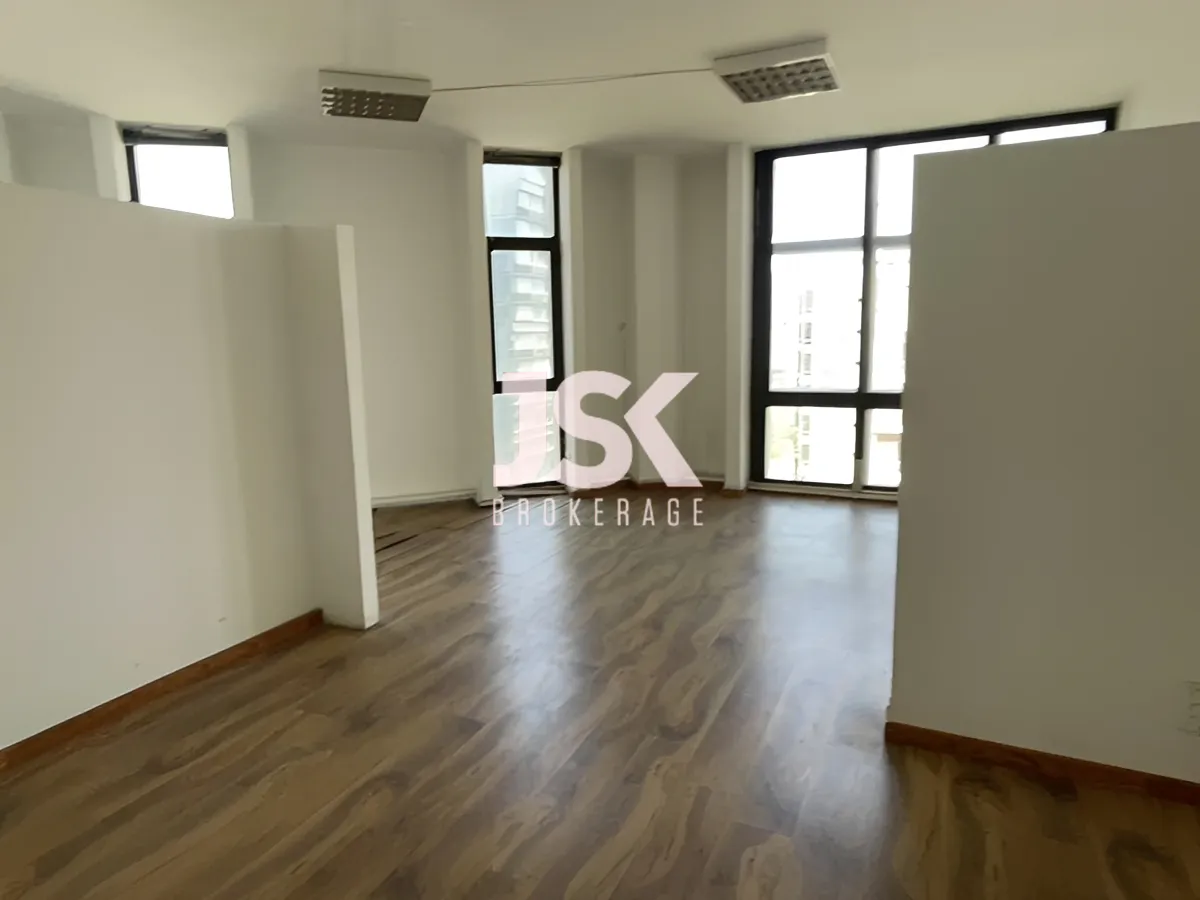 Office for rent in Baouchriyeh