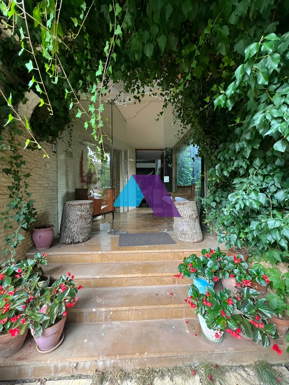 Villa for Sale in Aayoun El Siman