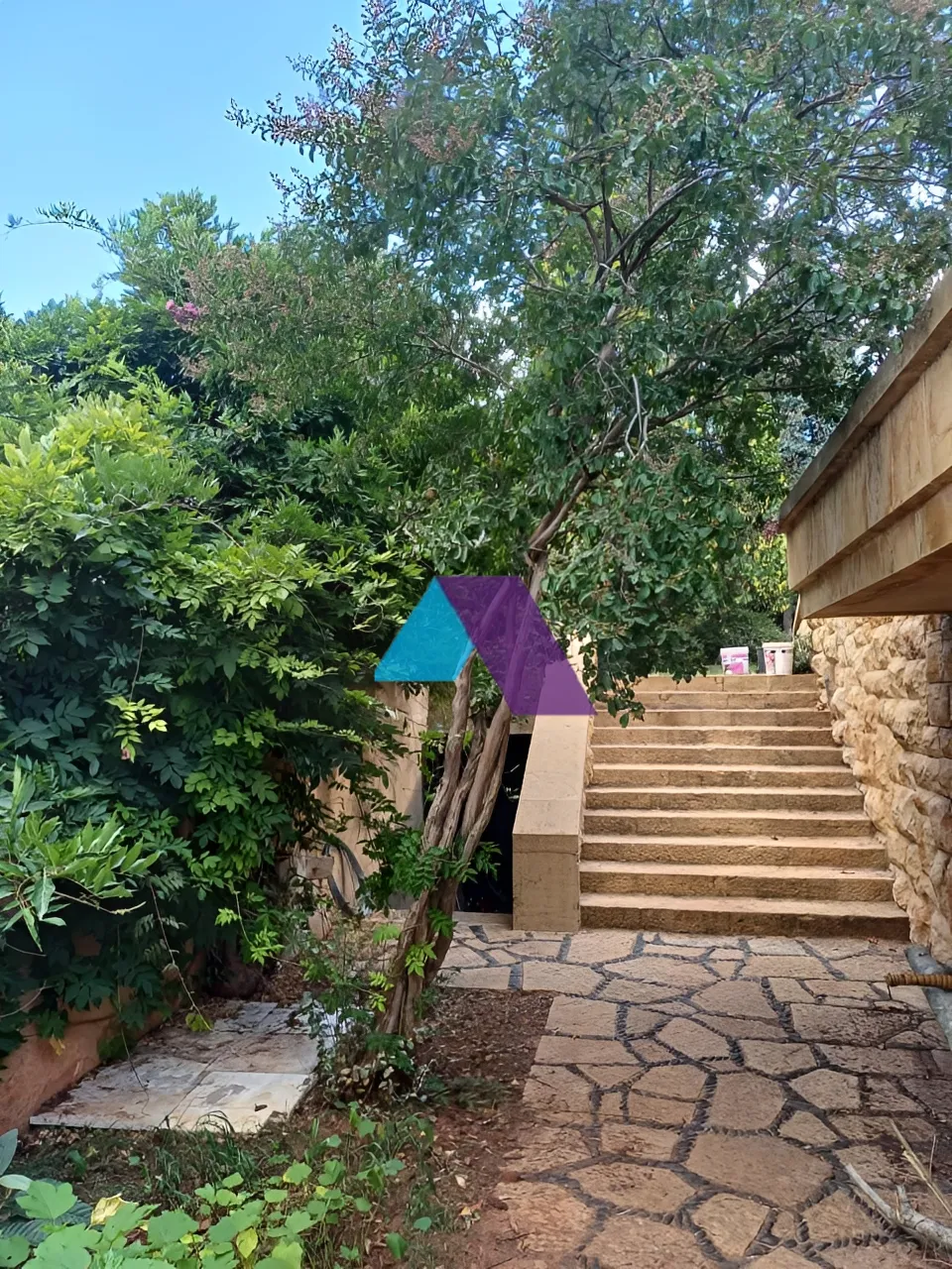 Villa for Sale in Aley - 5 bed, 3 bath