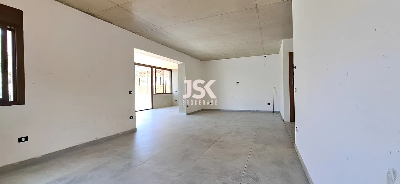 Apartment for Sale in Ballouneh