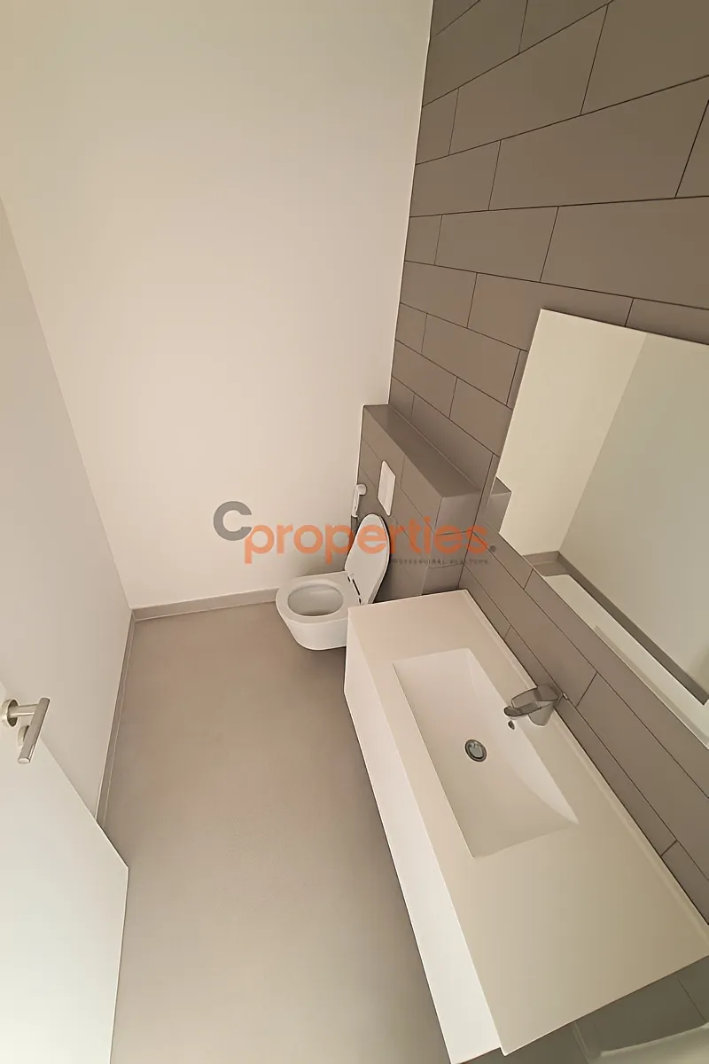 Apartment for Sale in Achrafieh - 2 bed, 3 bath