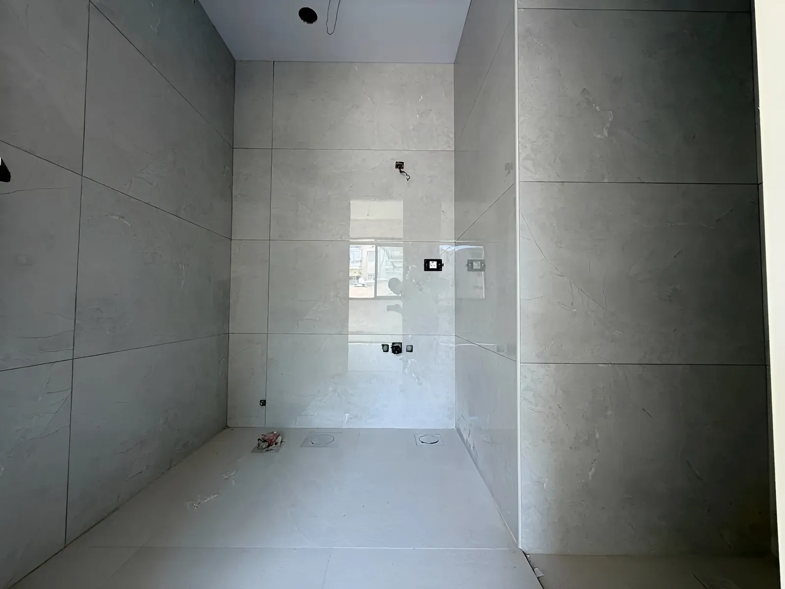 Apartment for Sale in Zouk Mosbeh - 3 bed, 3 bath