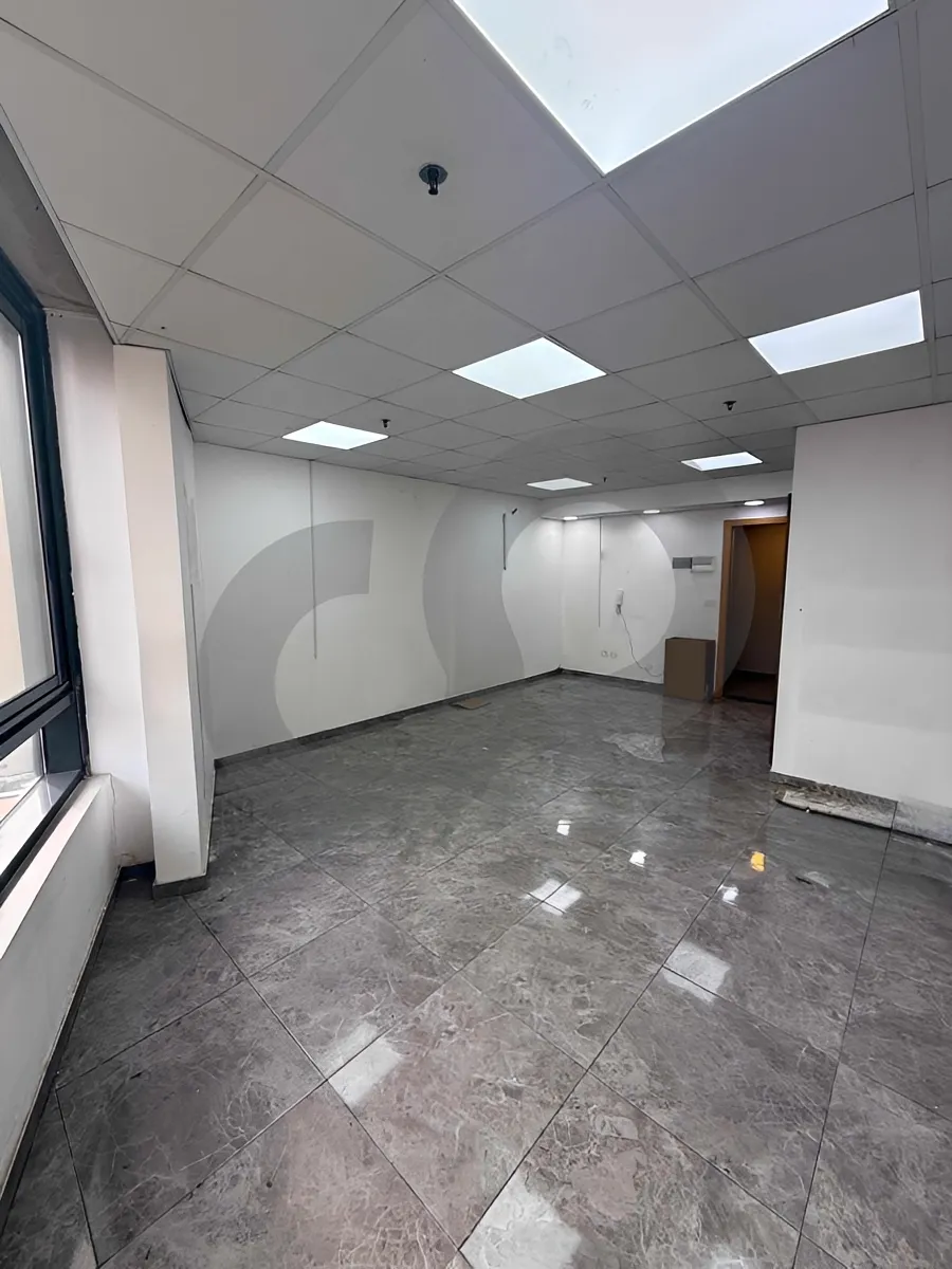 Office for rent in Mar Elias, Beirut