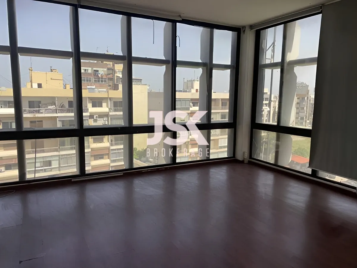 Office for rent in Baouchriyeh