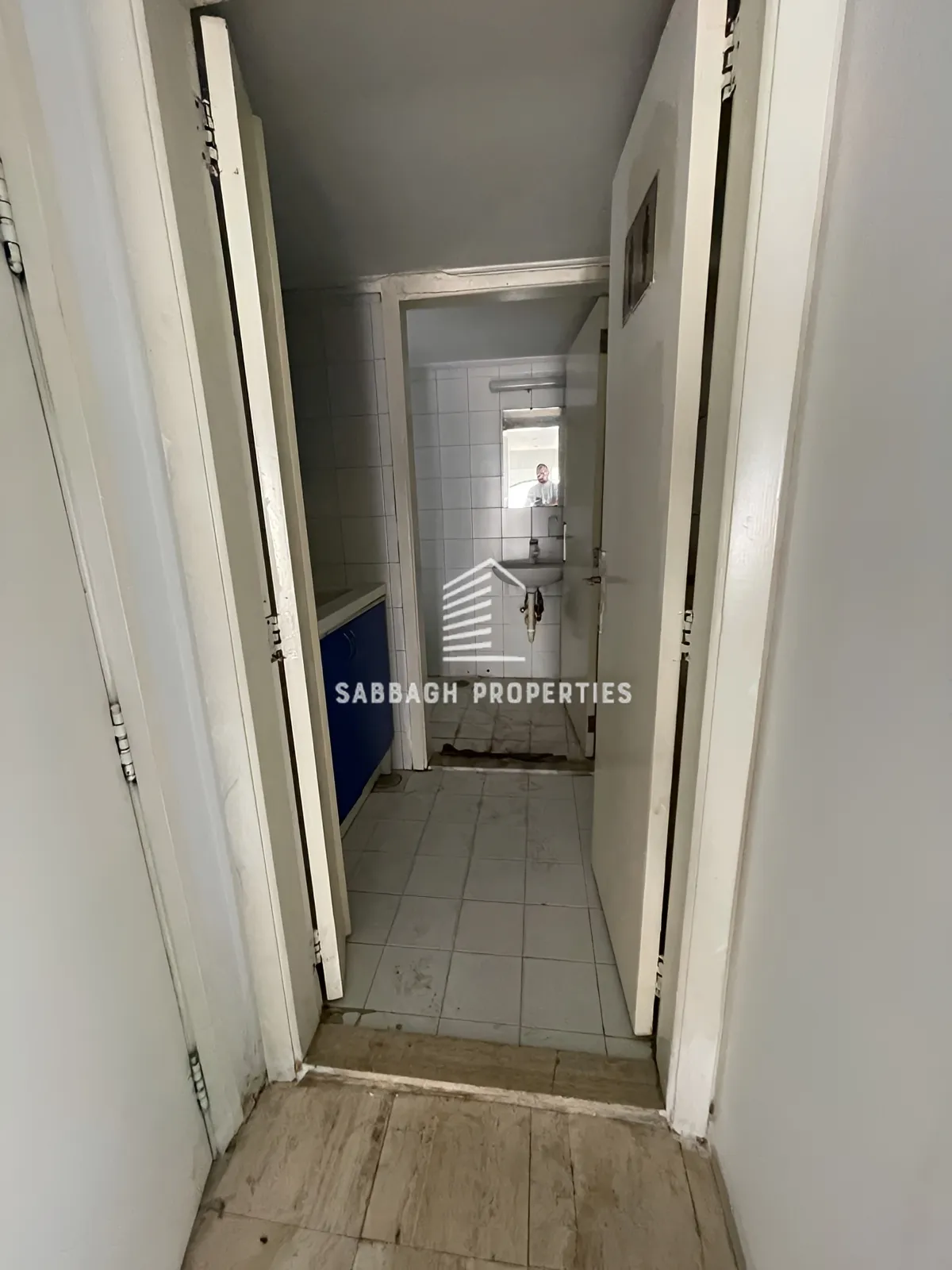 Office for rent in Sassine