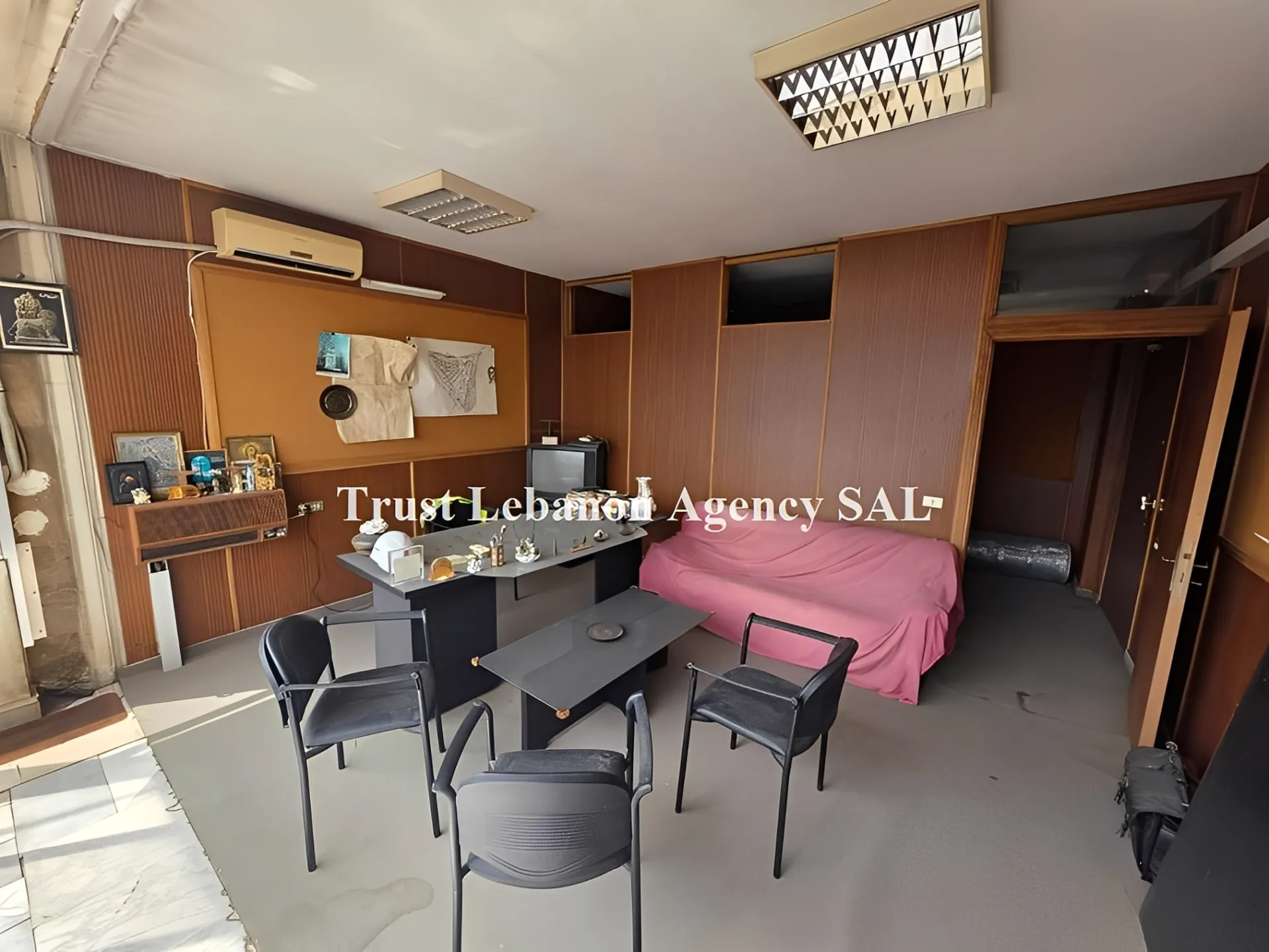 Office for rent in Baabda, Hazmieh