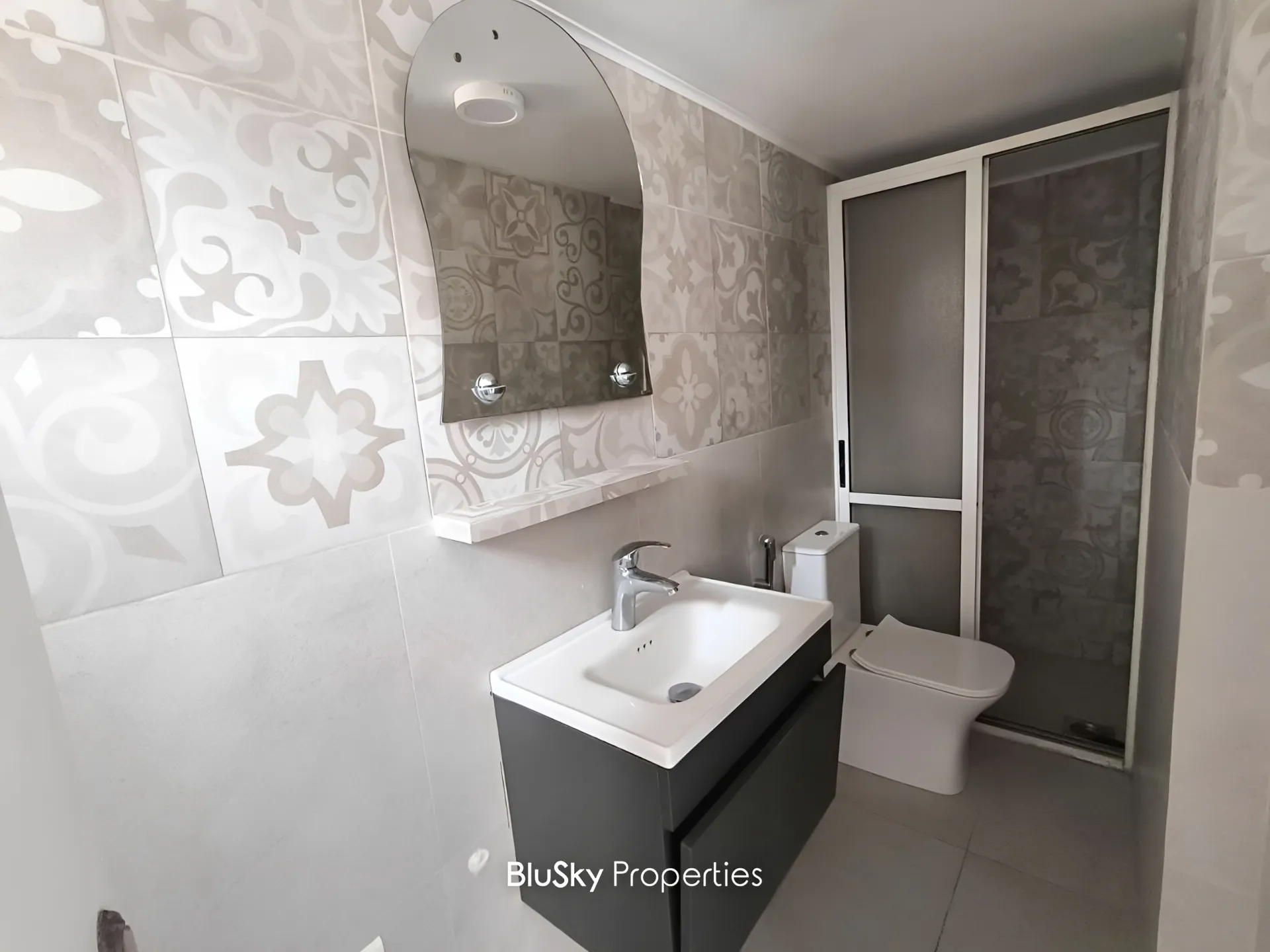 Duplex for rent in Mazraat yachoua, lebanon