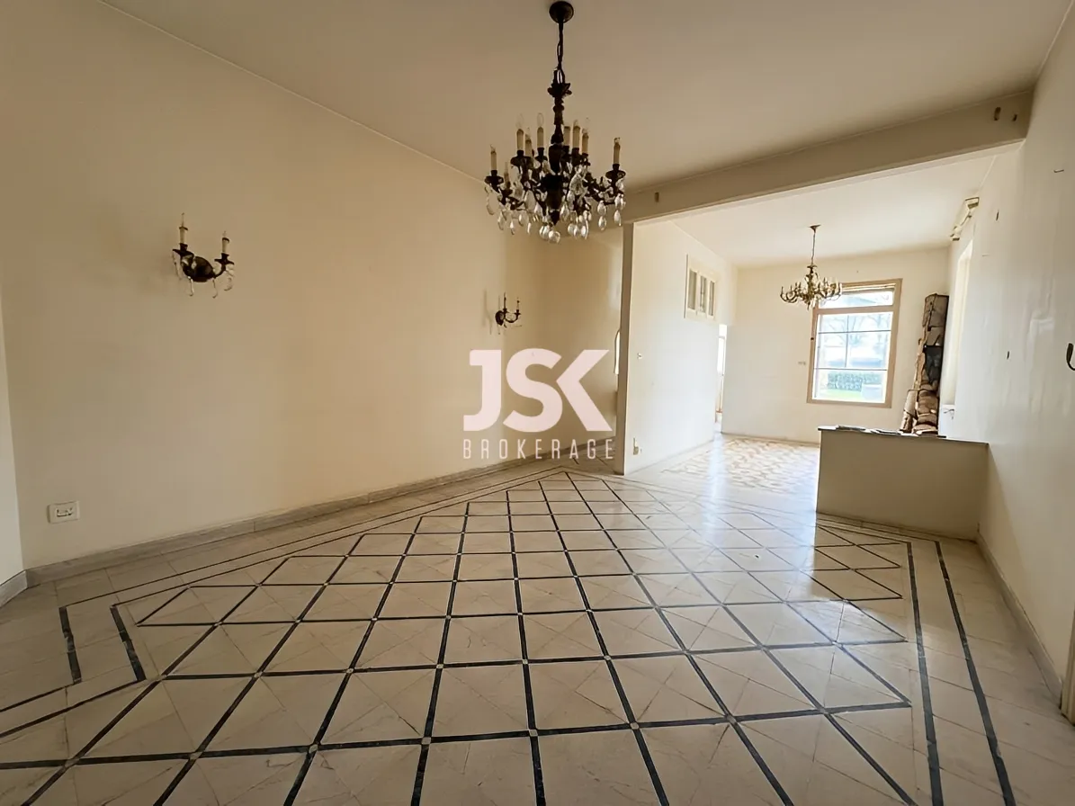 Building for Rent in Achrafieh
