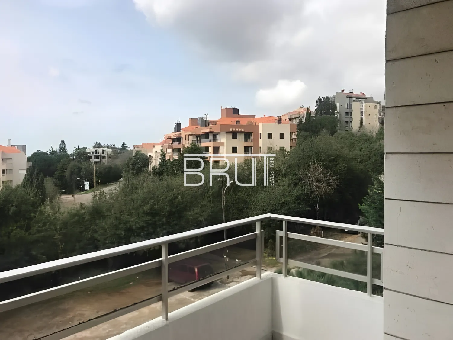 Apartment for Sale in Ballouneh