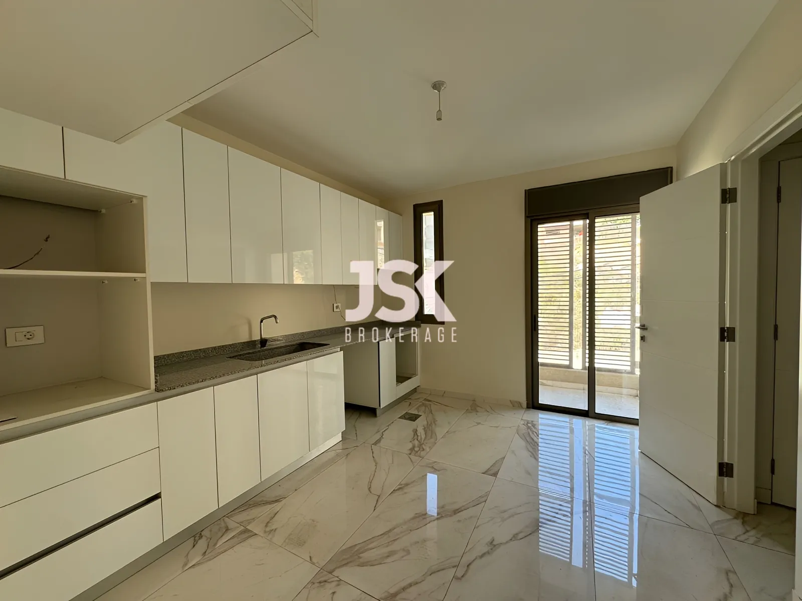 Apartment for Sale in Mar Moussa El Douar