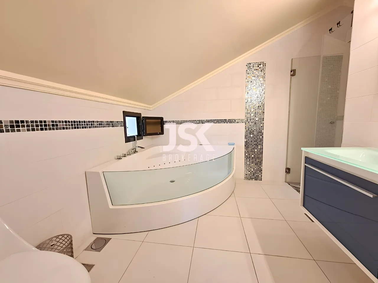 Apartment for Sale in Zouk Mosbeh