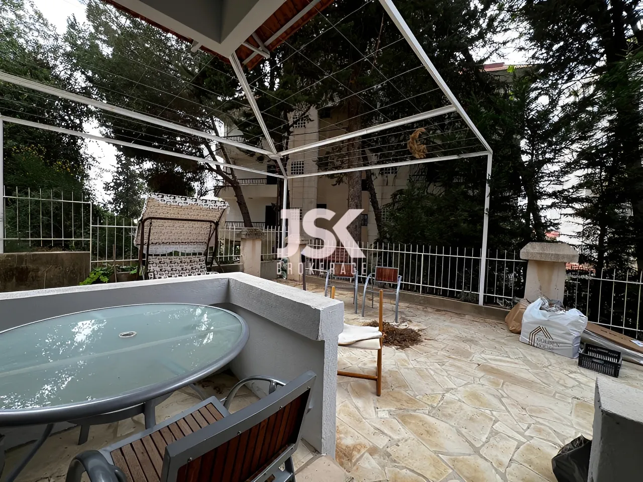 Apartment for Sale in Ajaltoun