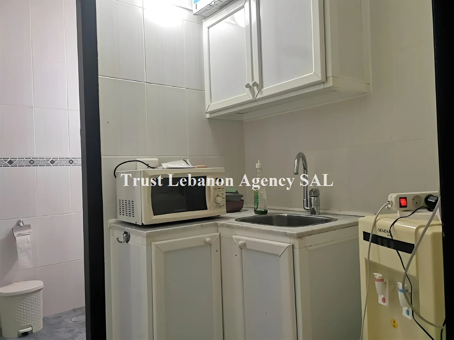 Office for rent in Metn, Antelias