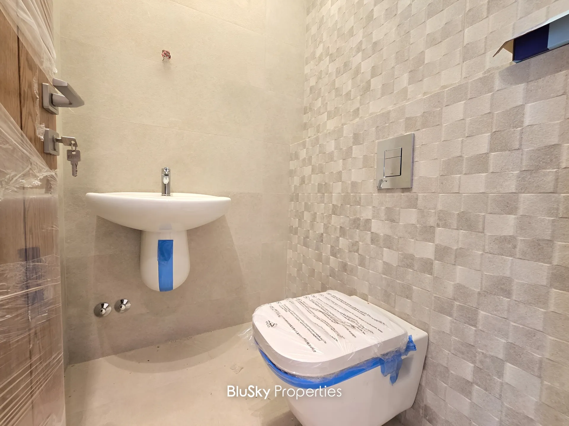 Apartment for sale in Monteverde main street، moutazah, lebanon