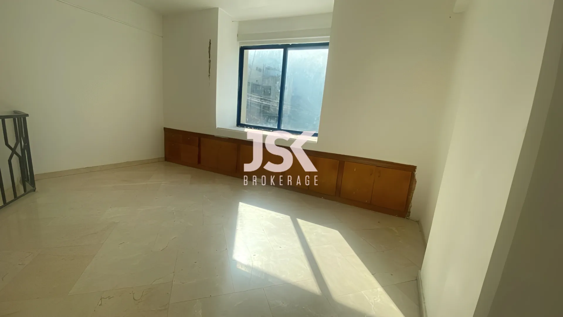 Office for rent in Nahr El Mot، Lebanon