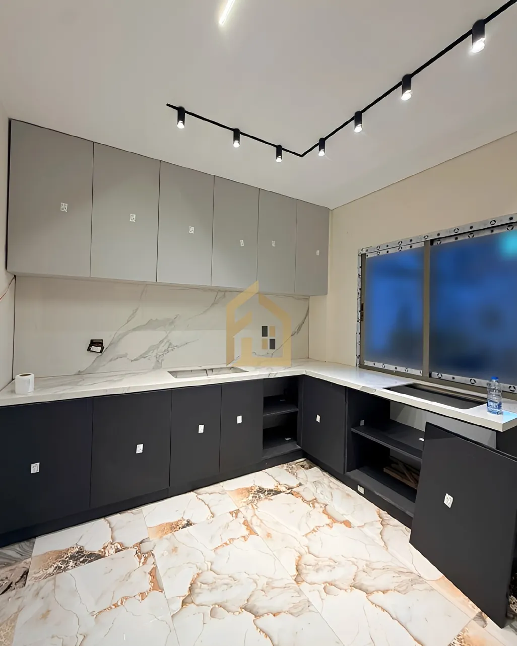 Apartment for sale in Hazmieh, Lebanon - 3 bed, 3 bath
