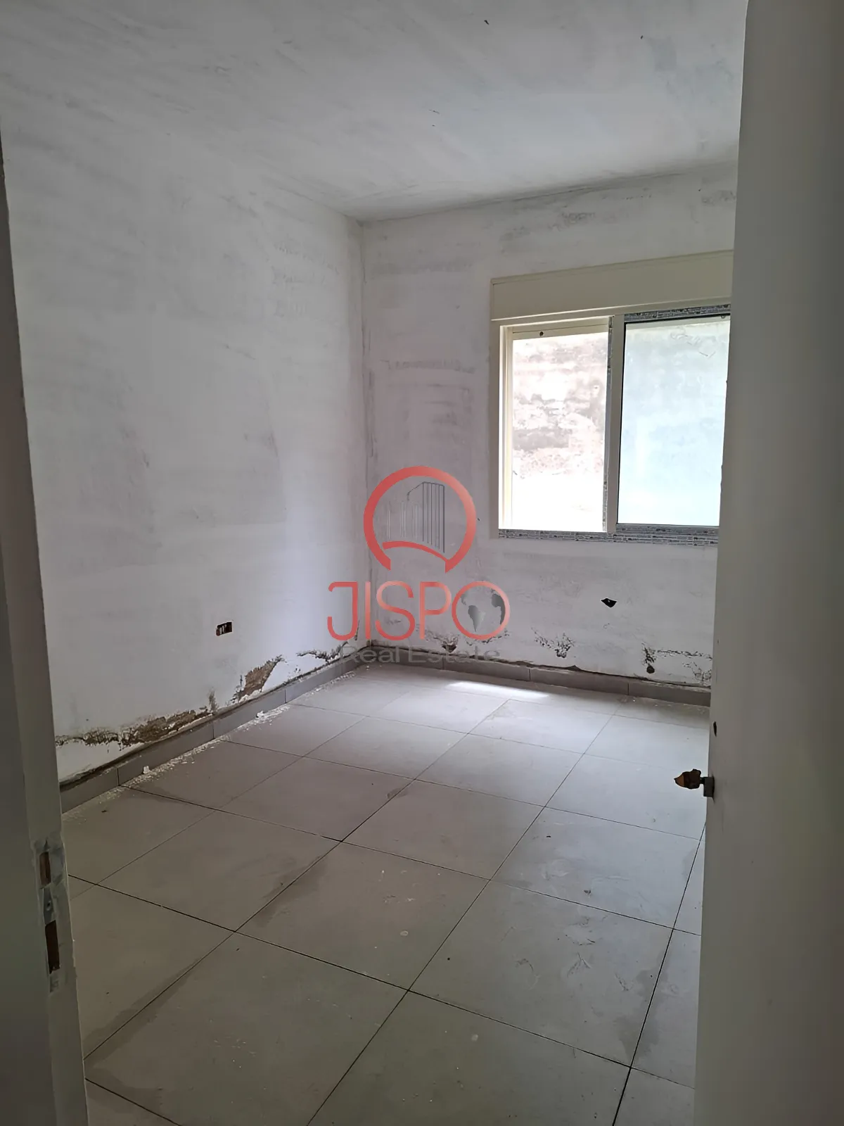 Apartment for Sale in Lebanon - 3 bed, 3 bath