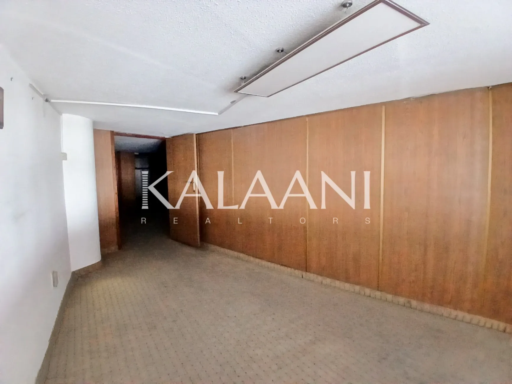 Showroom for sale in Hazmieh, Lebanon