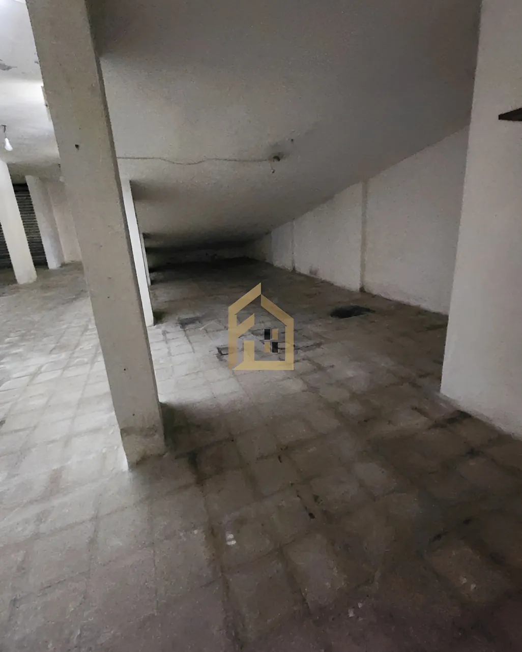 Warehouse for sale in Sin El Fil, Lebanon