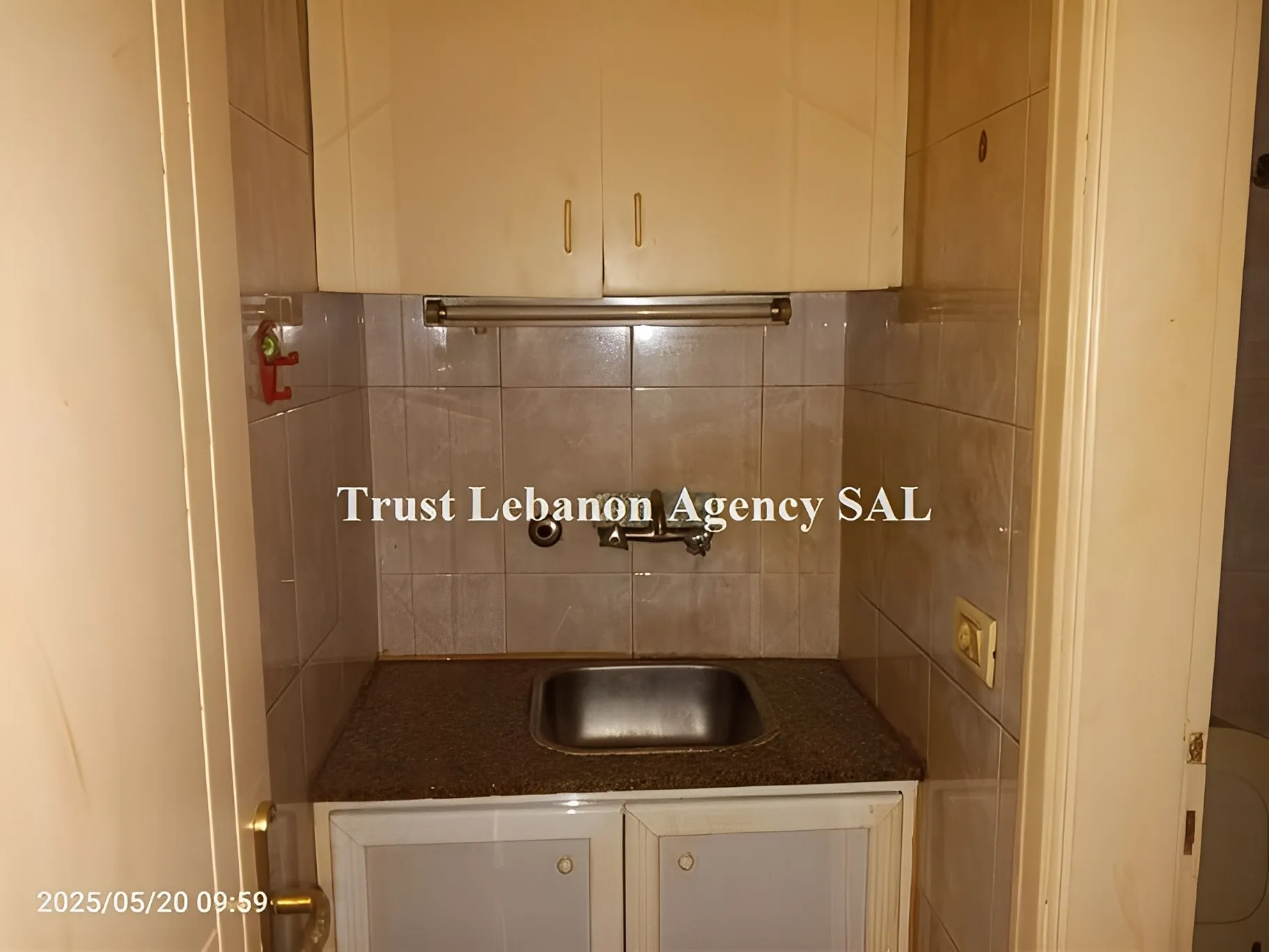 Office for rent in Baabda, Ain Al Remmeneh