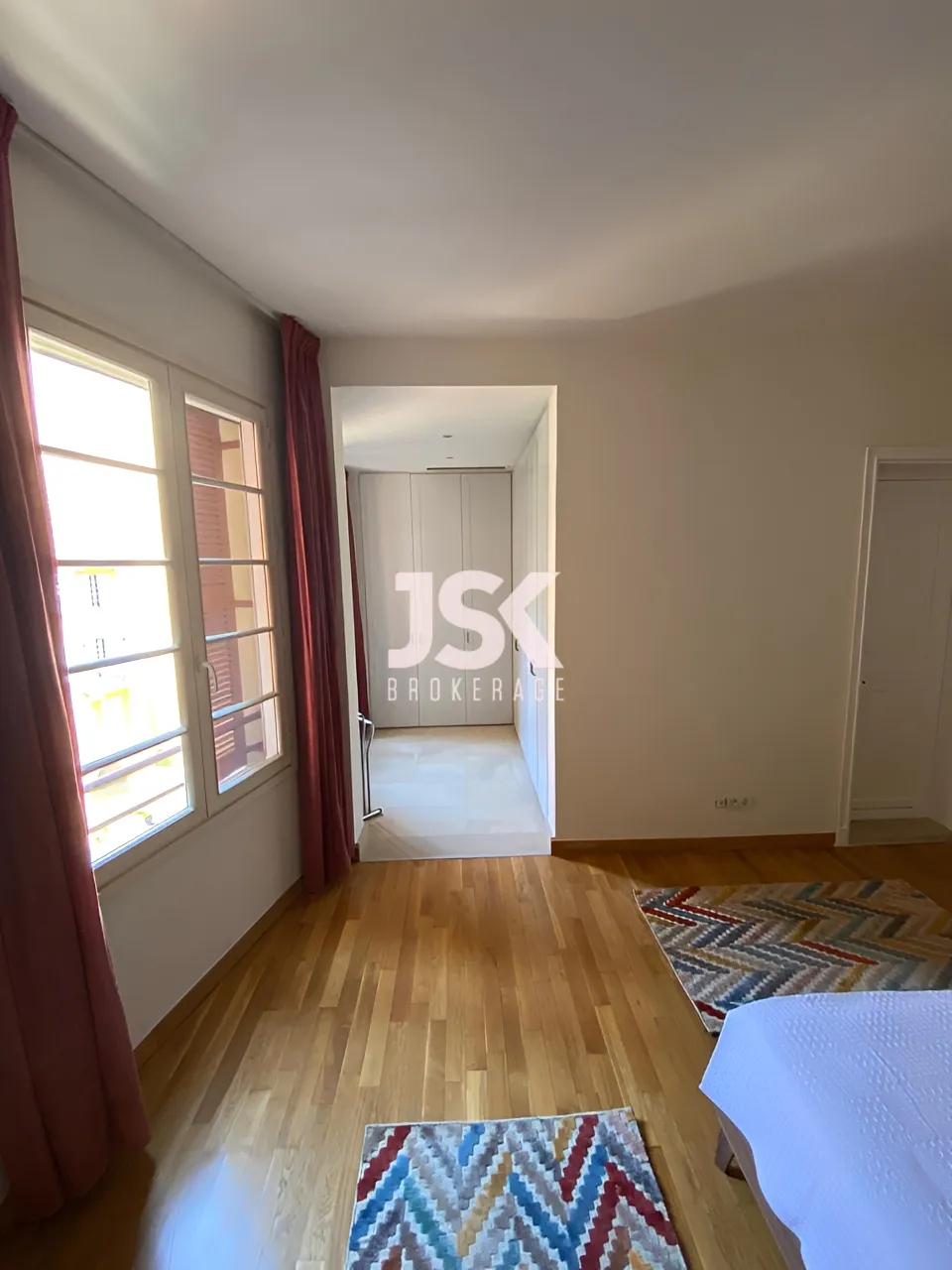 Apartment for Sale in Saifi Village