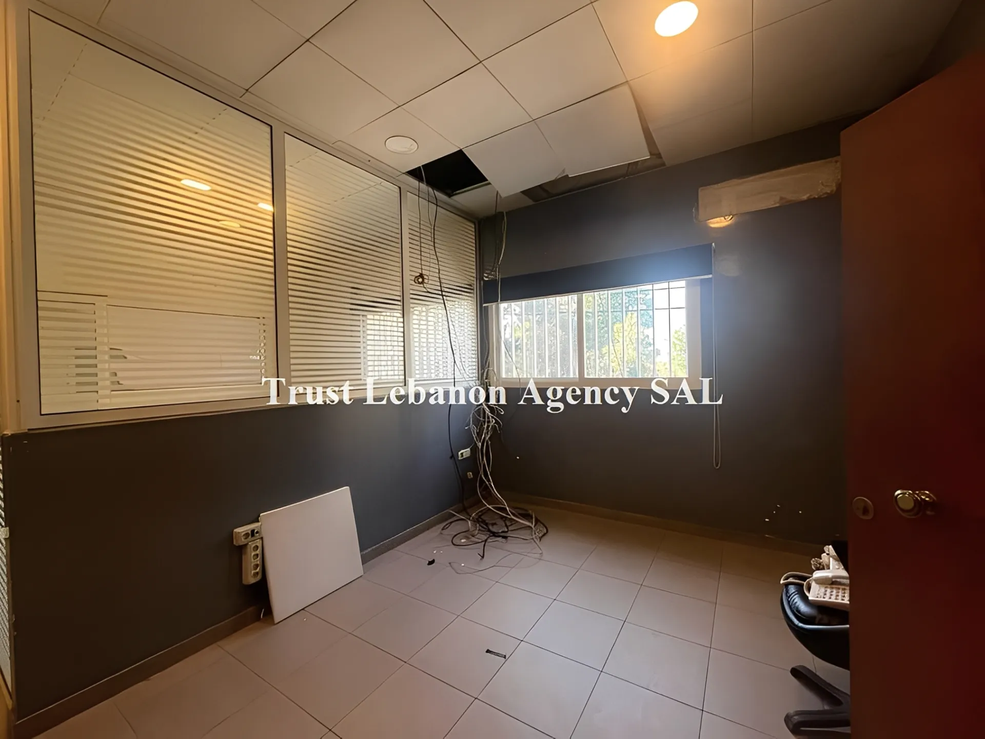 Office for rent in Metn, Zalka