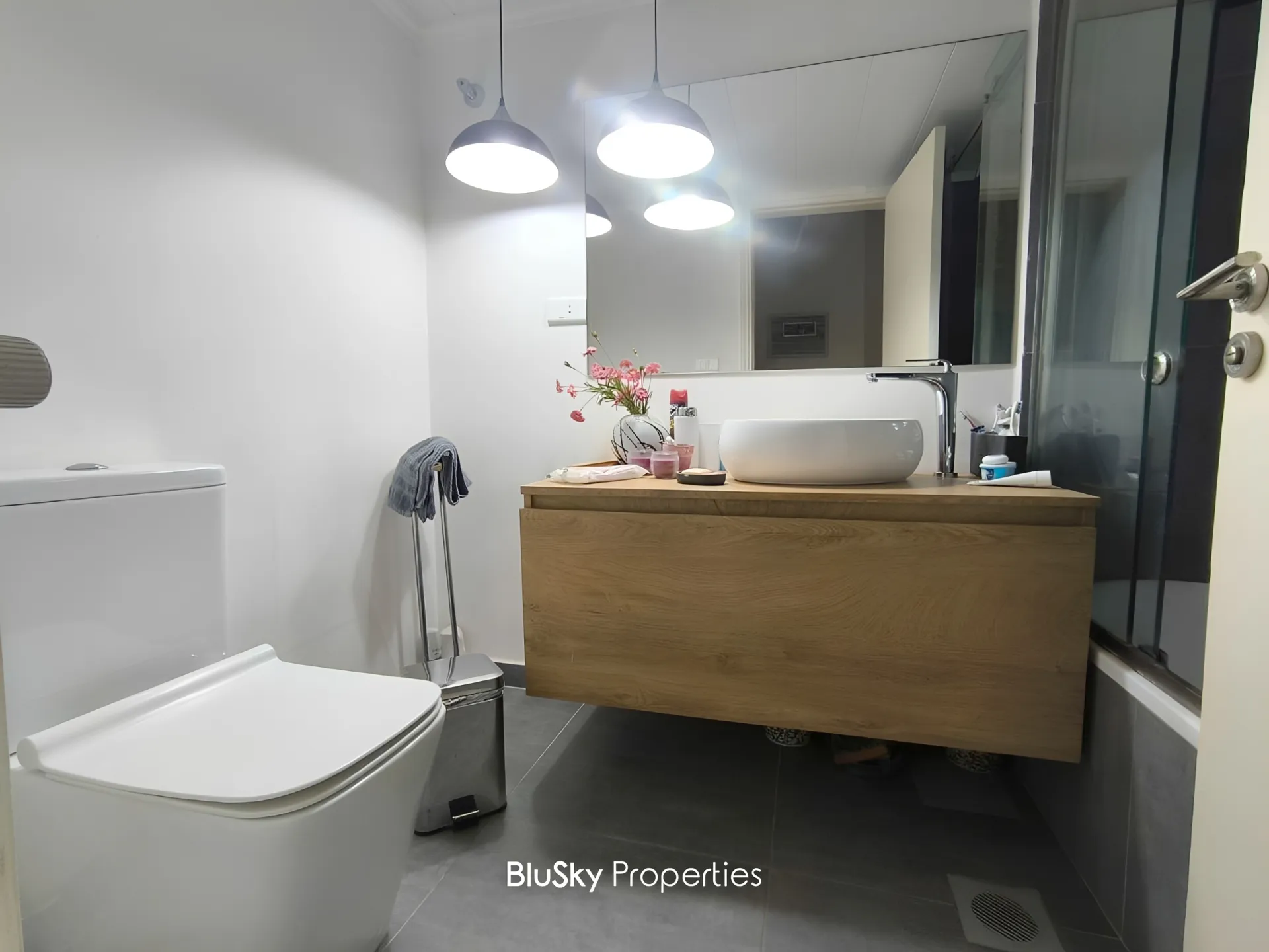 Apartment for sale in Aoukar, lebanon