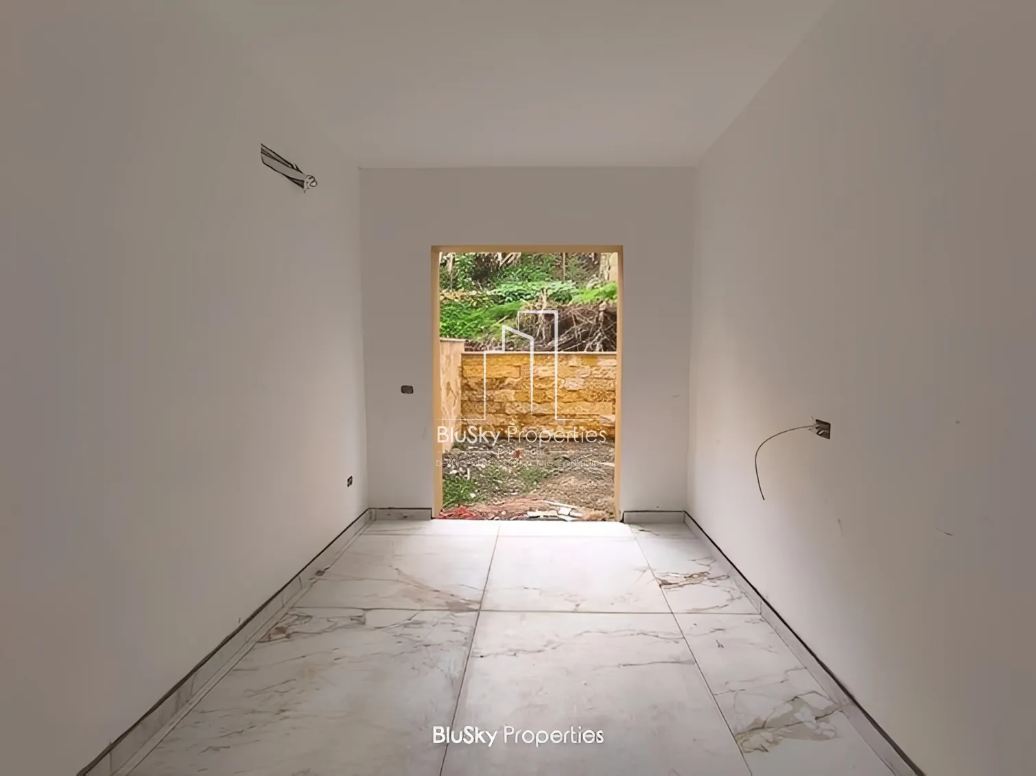 Apartment for Sale in Awkar - 4 bed, 4 bath