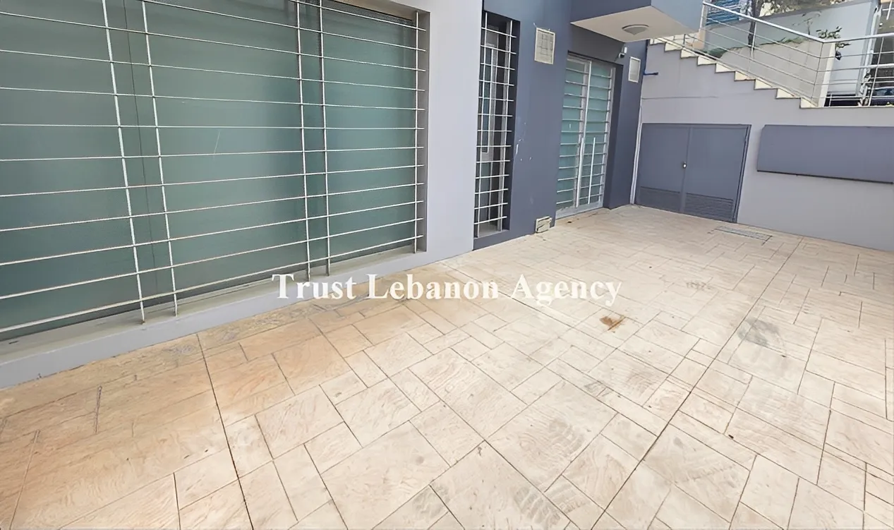 Office for rent in Metn, Mkalles