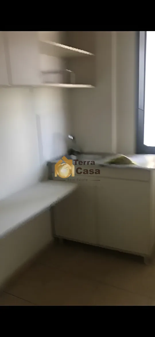 Office for rent in Jdeideh
