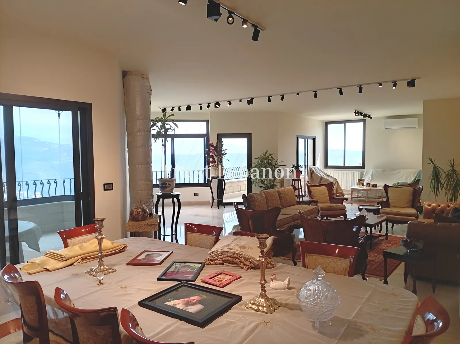 Apartment for rent in Monteverde Main Street، Lebanon - 2 bed, 3 bath