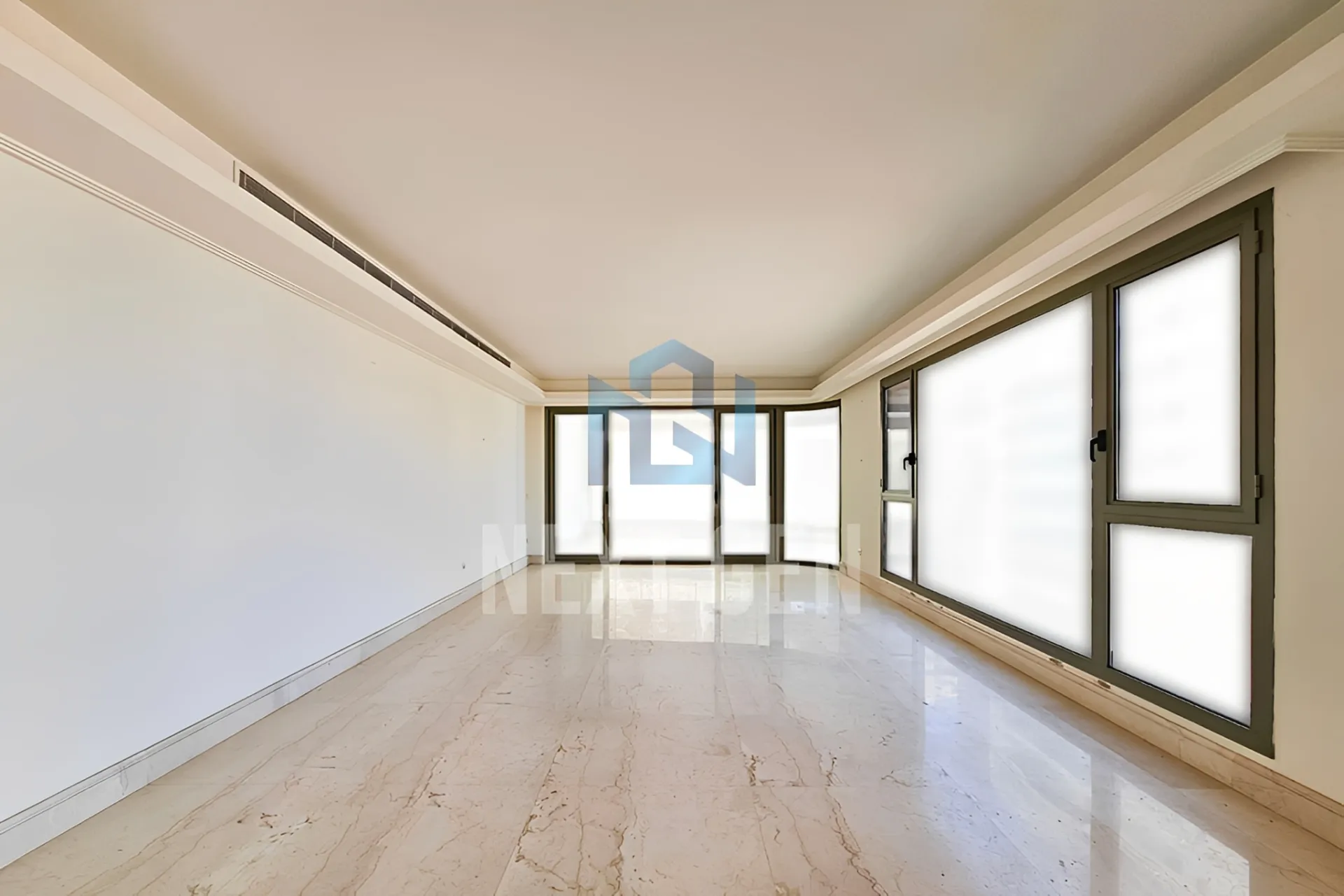 Apartment for rent in Ain Al Mraiseh, Beirut, Lebanon - 4 bed, 5 bath
